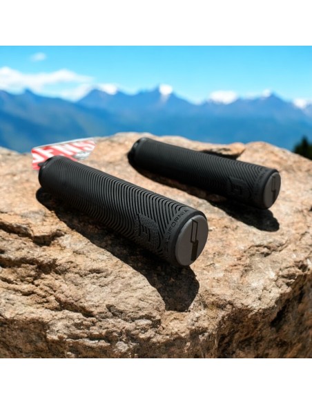 NUEVOS!: Puños SENSUS Cloudwave Lock On - Emil Johansson 2026 Signature