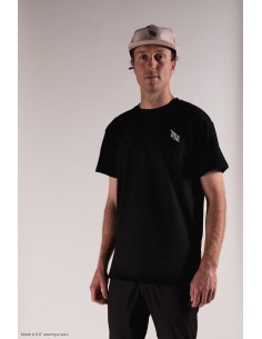 Polera Title Lifestyle Negro