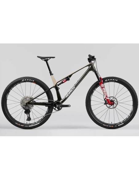 NUEVA: Norco Revolver C1 120, aro 29 2026 | Fast Black Raw Carbon / Warm Grey