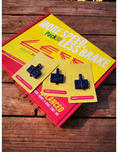 TALLER: Set de 30 Pastillas LESS BRAKES Balanced 611 para Shimano Deore, TRP, Tektro